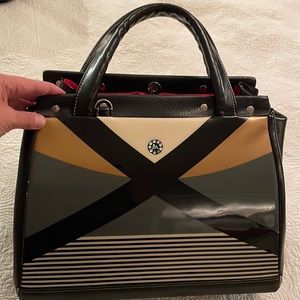 Amazing purse in perfect condition.